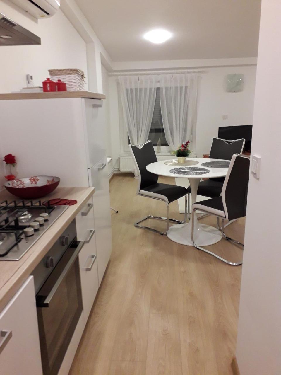 Apartman Mmvg Studio Zagreb Airport Velika Gorica Luaran gambar